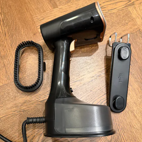 Braun QuickStyle 7 steamer under vårt test 2026