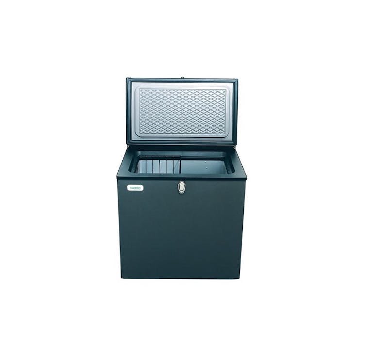 Frysbox 12v för husvagn och husbil. Denna frysbox går även att ansluta via gasol eller ett vanligt 240 v el uttag.