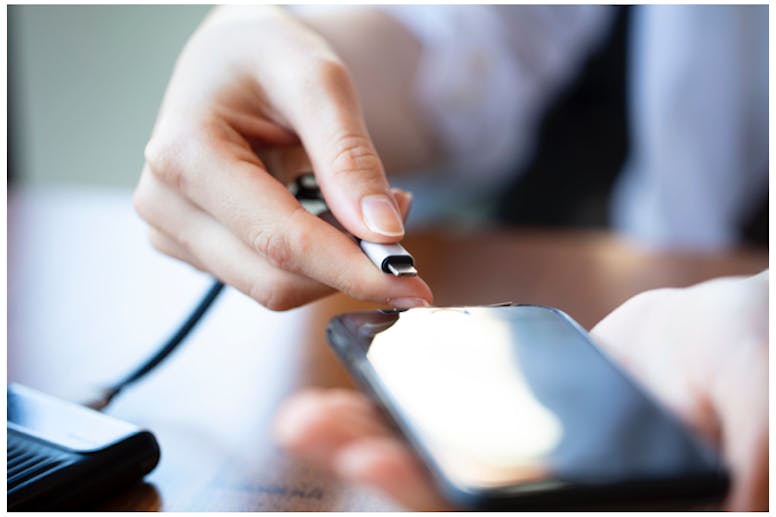 kraftig powerbank iphone bäst i test, bästa powerbanken, bäst powerbank, liten powerbank bäst i test, lätt powerbank 10000mah bäst i test